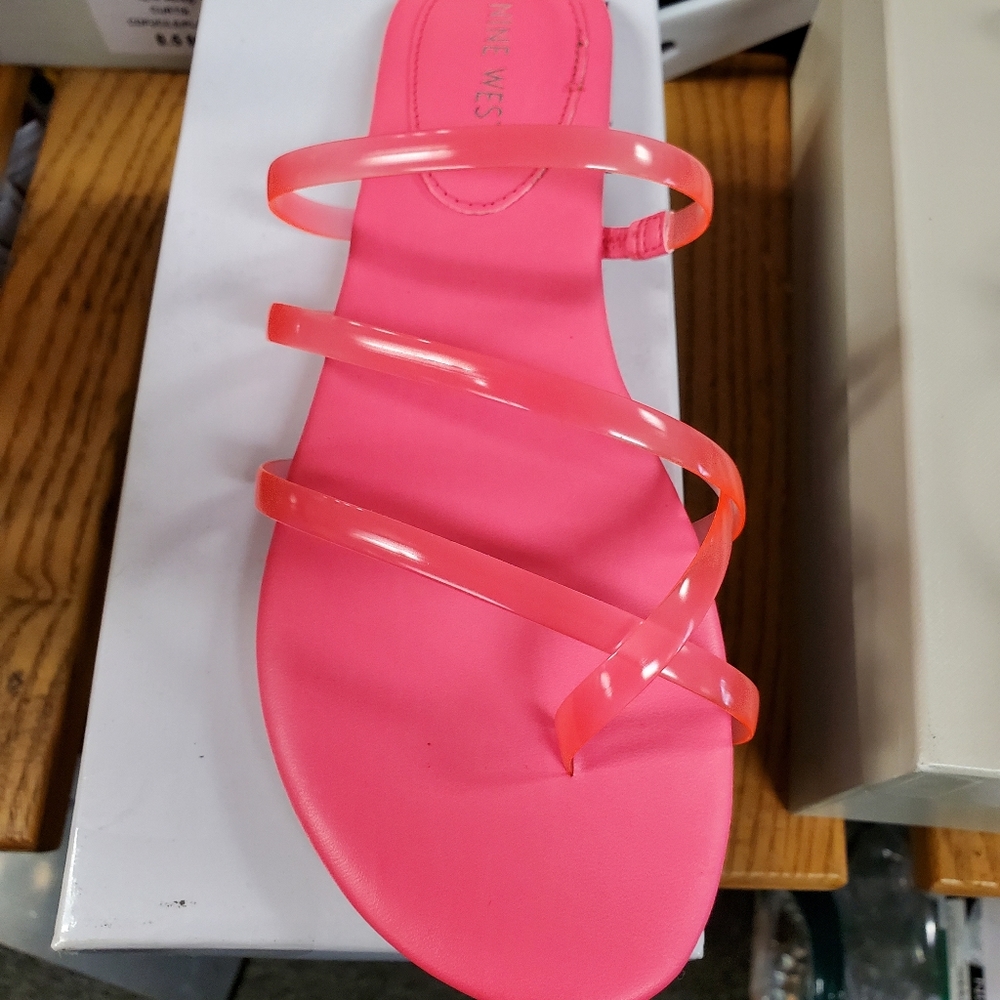 NINE WEST Ladies slip on shoe